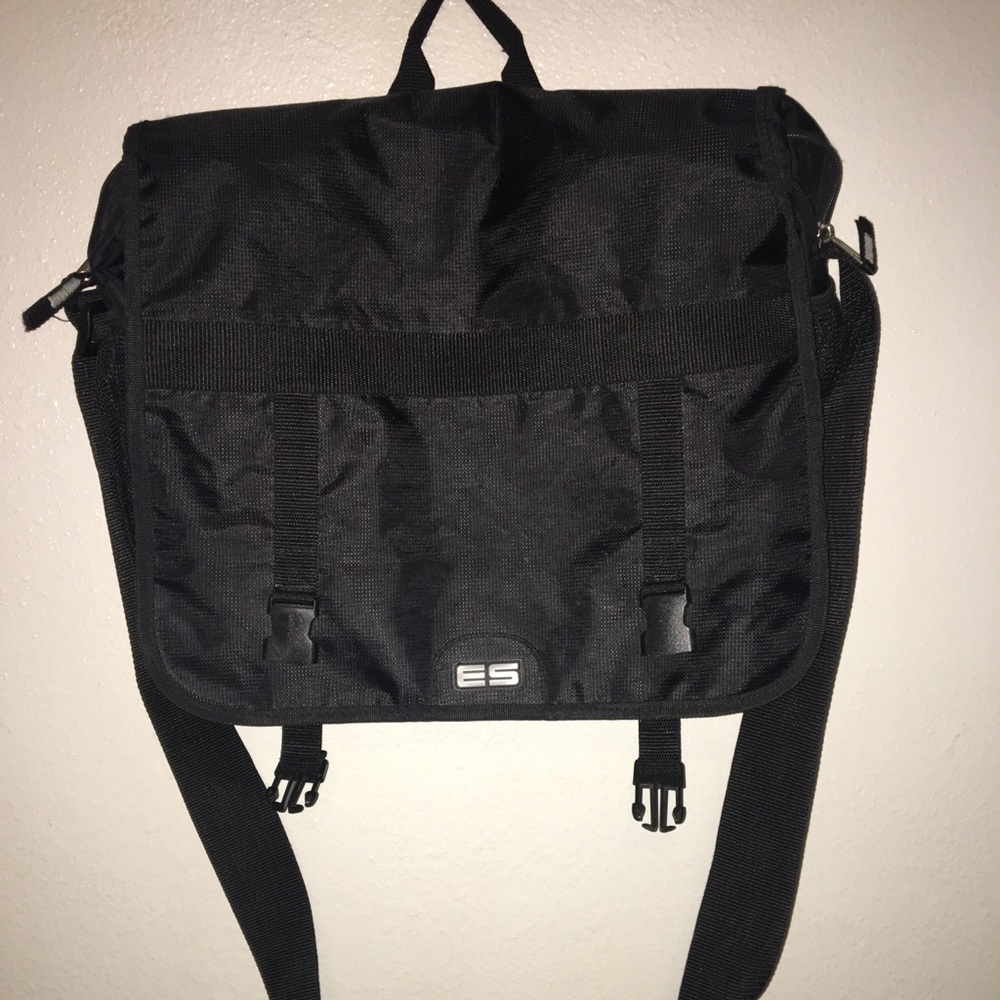 ES Black Laptop Bag